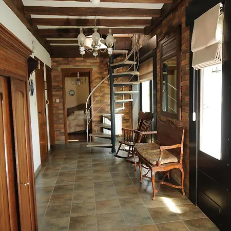 Five-bedroom In Prázdninový dům *