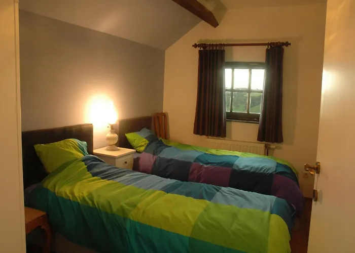 Hébergement de vacances Five-bedroom In *